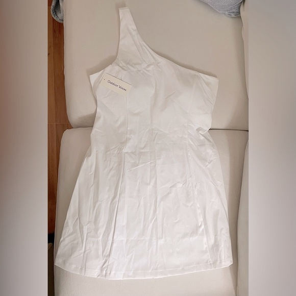 NWT Outdoor Voices SOLD OUT One Shoulder Dress Built in Bra only White Size L - Picture 8 of 16